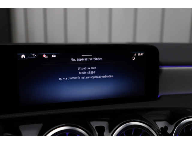 Mercedes-Benz A-Klasse 250e AMG | 218PK | Keyless-go | Sfeerverlichting | Widescreen | Stuurwielverw. | ACC | Standkachel | 2025.