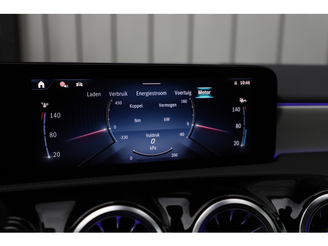 Mercedes-Benz A-Klasse 250e AMG | 218PK | Keyless-go | Sfeerverlichting | Widescreen | Stuurwielverw. | ACC | Standkachel | 2025.