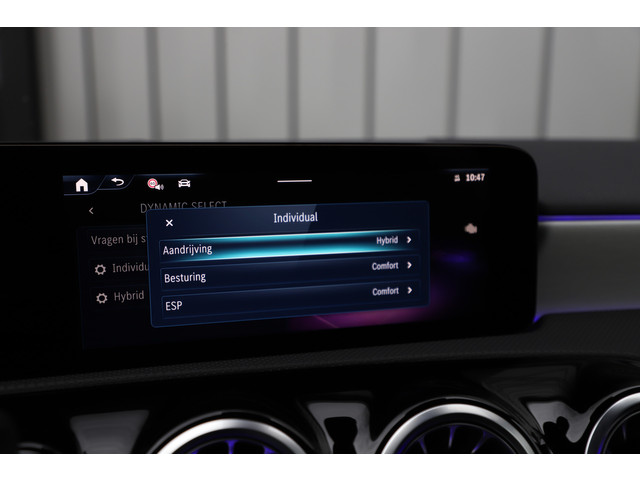 Mercedes-Benz A-Klasse 250e AMG | 218PK | Keyless-go | Sfeerverlichting | Widescreen | Stuurwielverw. | ACC | Standkachel | 2025.