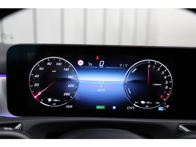Mercedes-Benz A-Klasse 250e AMG | 218PK | Keyless-go | Sfeerverlichting | Widescreen | Stuurwielverw. | ACC | Standkachel | 2025.