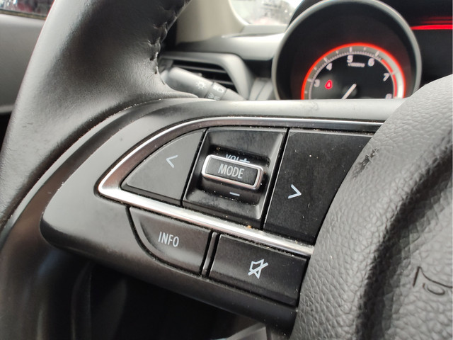 Suzuki Swift 1.2 SELECT SMART HYBRID Camera | Navi | Stoelverwarming | USB