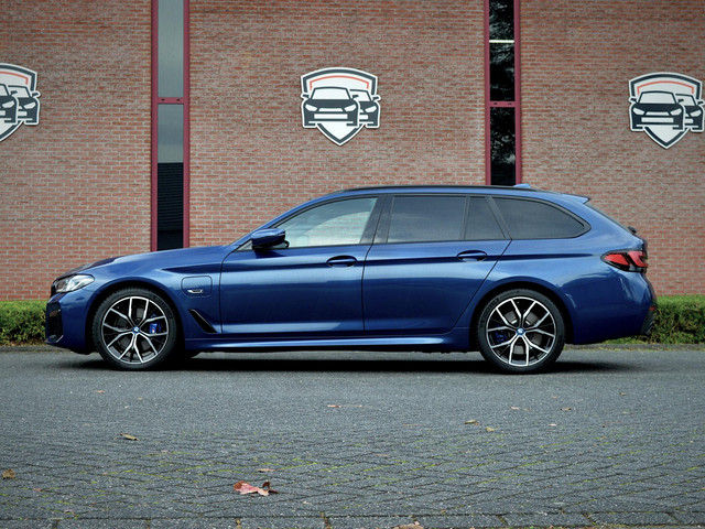 BMW 5 Serie Touring 530e M Sport | Laser | ACC | HUD | H&K