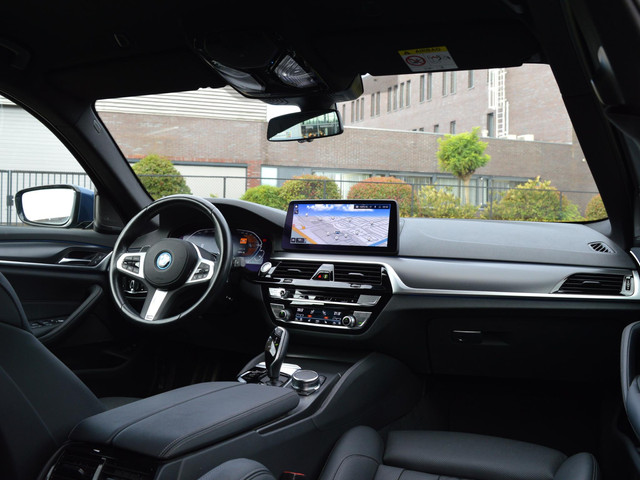 BMW 5 Serie Touring 530e M Sport | Laser | ACC | HUD | H&K