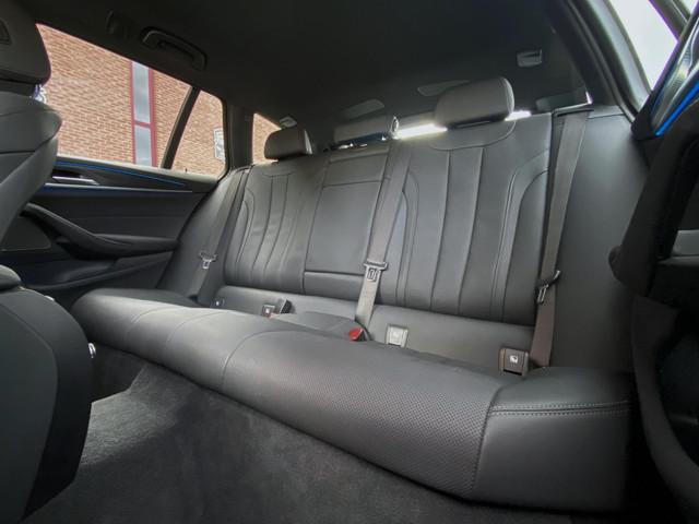 BMW 5 Serie Touring 530e M Sport | Laser | ACC | HUD | H&K