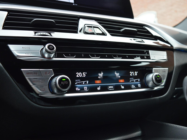 BMW 5 Serie Touring 530e M Sport | Laser | ACC | HUD | H&K