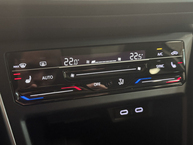 Volkswagen Polo 1.0 Panoramadak Stoelverwarming Trekhaak