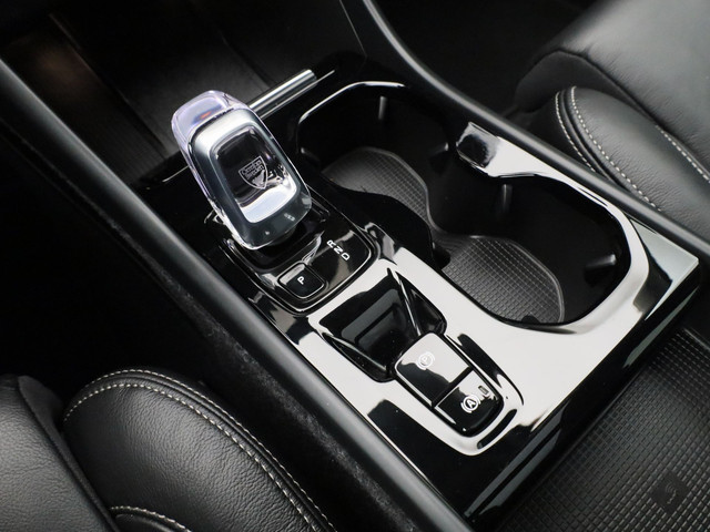 Volvo XC40 1.5 T4 Recharge Inscription | PANO | 360° | ADAPTIVE | H&K | KEYLESS | STOEL- EN STUURVERW.