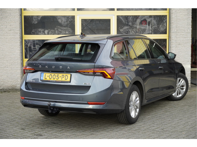 Skoda Octavia Combi 1.0 e-TSI Automaat! Business Edition BJ2021 Lmv 16 | Led V+A | Pdc | Navi | Dynamische knipperlichten | Trekhaak | Elek.