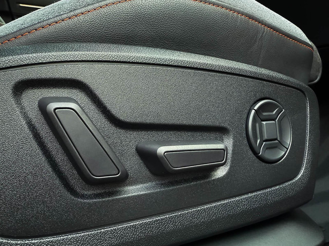 Audi Q3 45TFSI e 245pk S-Tronic Competition Edition One S-Line 1e Eig! Audi Exclusive|Pano|B&O|Magnetic|Leder|360°|Ambiance|Matrix