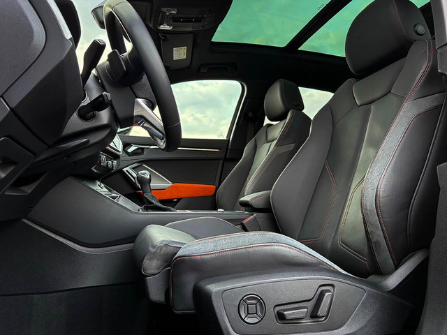 Audi Q3 45TFSI e 245pk S-Tronic Competition Edition One S-Line 1e Eig! Audi Exclusive|Pano|B&O|Magnetic|Leder|360°|Ambiance|Matrix