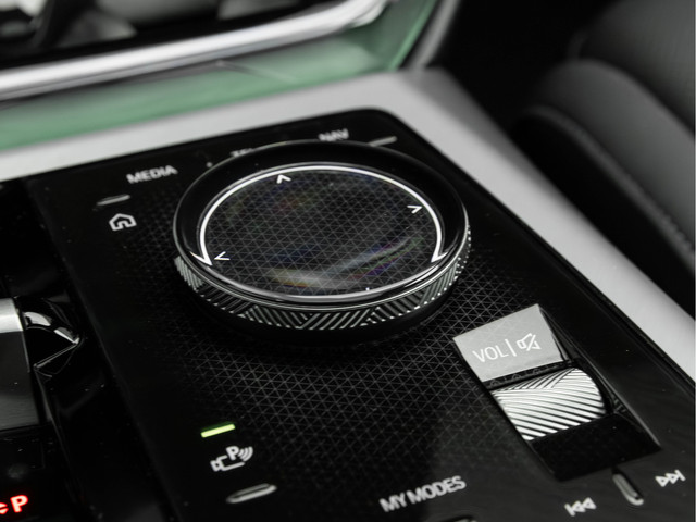 BMW X3 30e xDrive M-Sport Pro - Pano - Trekhaak - ACC - Memoryzetel