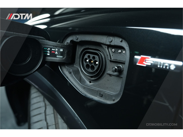 Audi Q3 Sportback 45TFSIe S-Edition | Panoramadak | Sfeerverlichting | 360 |