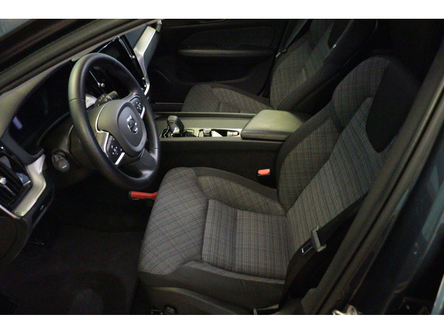 Volvo V60 2.0 B3 Core automaat | APPCONNECT | CAMERA + PDC | STUUR STOELVERW | ADAP CRUISE | TREKHAAK INKL |