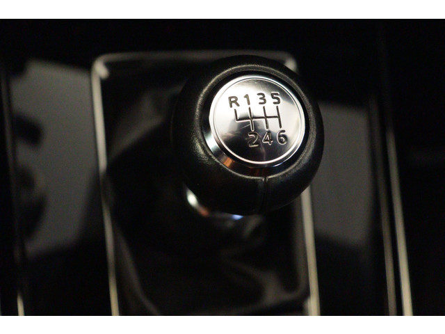 Mazda CX-30 2.0 e-SkyActiv-X M Hybrid Comfort | NAVI | CAMERA + PDC | STUUR STOELVERW | ADAP CRUISE | TREKHAAK |