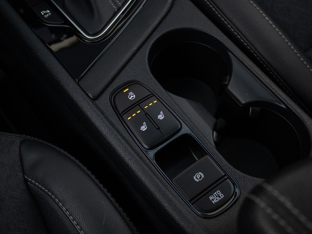 Kia Niro 1.6 GDi Hybrid Tech Edition Dynamicplusline | Stoel en stuurverwarming | Schuifkanteldak | Digitaal dashboard