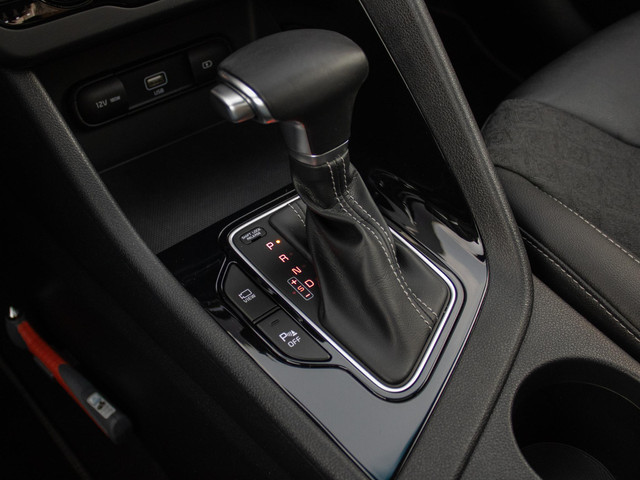 Kia Niro 1.6 GDi Hybrid Tech Edition Dynamicplusline | Stoel en stuurverwarming | Schuifkanteldak | Digitaal dashboard