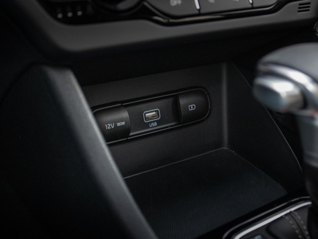 Kia Niro 1.6 GDi Hybrid Tech Edition Dynamicplusline | Stoel en stuurverwarming | Schuifkanteldak | Digitaal dashboard