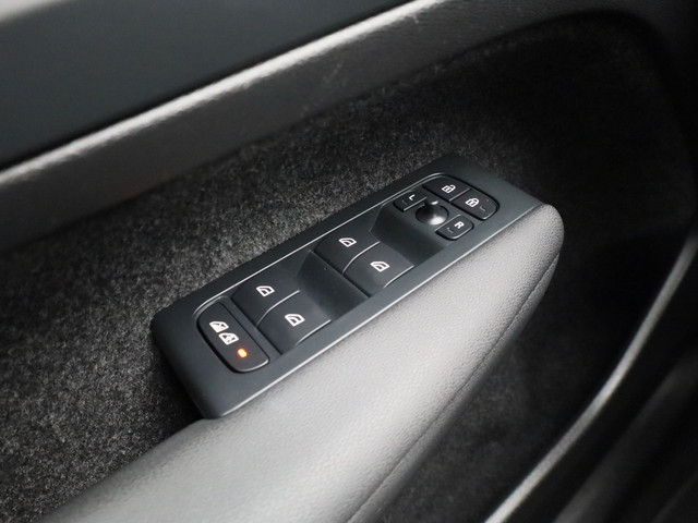 Volvo XC40 1.5 T5 Recharge Inscription Expression | CAMERA | KEYLESS