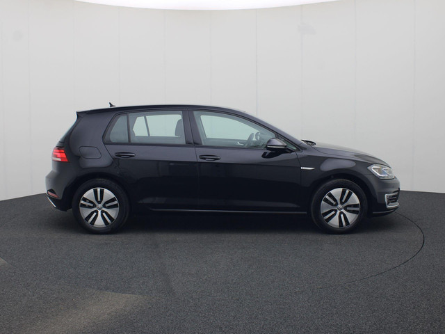 Volkswagen e-Golf E-DITION 100kW 136PK · Navigatie · LED · Parkeersensoren