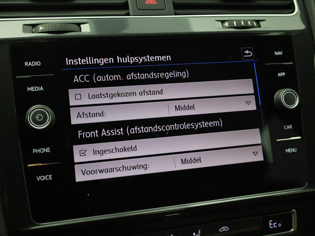 Volkswagen e-Golf E-DITION 100kW 136PK · Navigatie · LED · Parkeersensoren