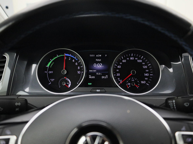 Volkswagen e-Golf E-DITION 100kW 136PK · Navigatie · LED · Parkeersensoren