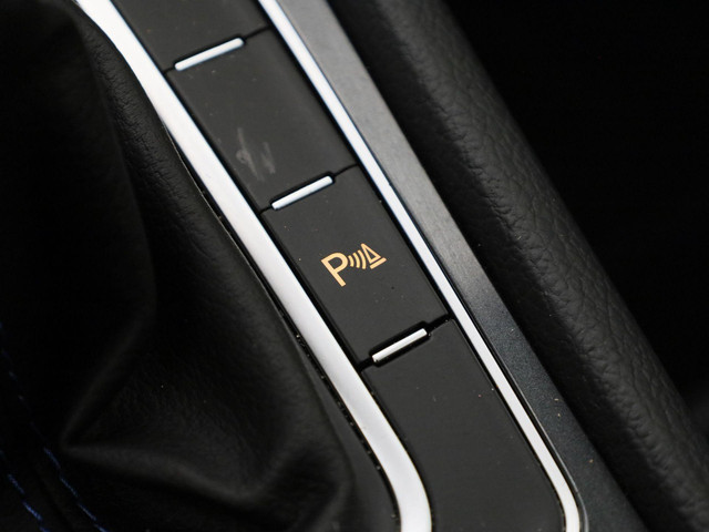 Volkswagen e-Golf E-DITION 100kW 136PK · Navigatie · LED · Parkeersensoren