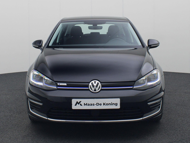 Volkswagen e-Golf E-DITION 100kW 136PK · Navigatie · LED · Parkeersensoren