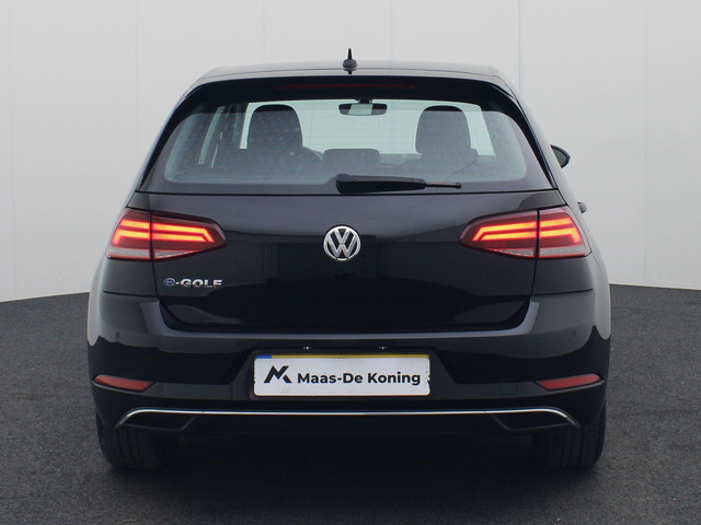 Volkswagen e-Golf E-DITION 100kW 136PK · Navigatie · LED · Parkeersensoren