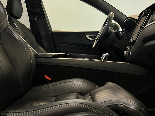 Volvo XC60 2.0 T8 Twin Engine AWD Inscription BTW B&W Masaage