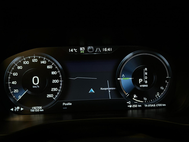 Volvo XC60 2.0 T8 Twin Engine AWD Inscription BTW B&W Masaage