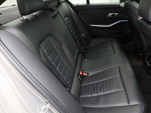 BMW 3 Serie 330e eDrive Edition M-Sport | PANO | STOELVERWARMING