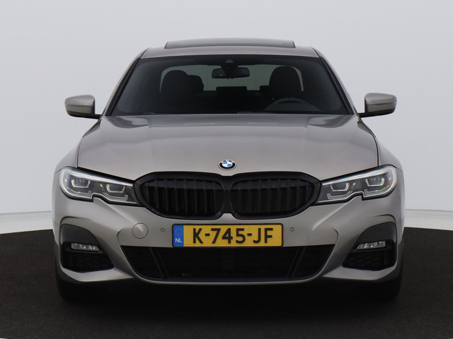 BMW 3 Serie 330e eDrive Edition M-Sport | PANO | STOELVERWARMING