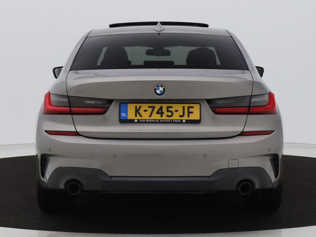 BMW 3 Serie 330e eDrive Edition M-Sport | PANO | STOELVERWARMING