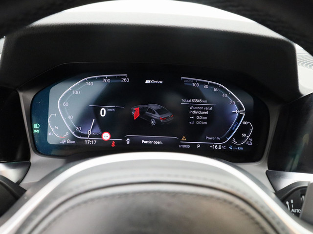 BMW 3 Serie 320e M-Sport | PANO | CAMERA | MEMORY | STOELVERWARMING | TREKHAAK