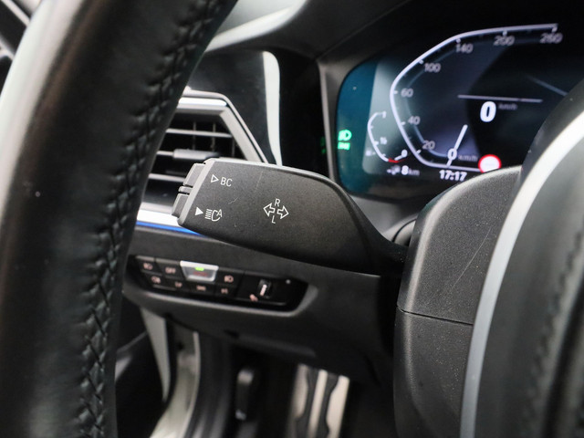 BMW 3 Serie 320e M-Sport | PANO | CAMERA | MEMORY | STOELVERWARMING | TREKHAAK