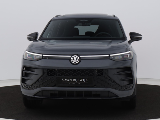 Volkswagen Tayron NEW 1.5 eHybrid R-Line Edition | PANO | CAMERA | ADAPTIVE | IQ LIGHT | KEYLESS | STOEL- EN STUURVERW. | STOELMASSAGE