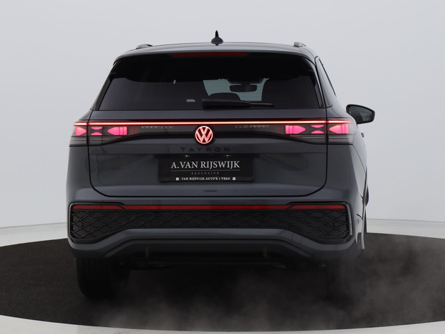 Volkswagen Tayron NEW 1.5 eHybrid R-Line Edition | PANO | CAMERA | ADAPTIVE | IQ LIGHT | KEYLESS | STOEL- EN STUURVERW. | STOELMASSAGE