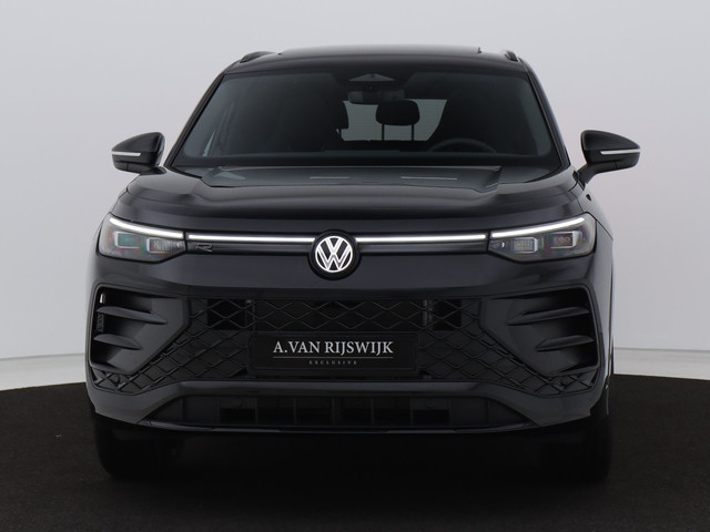 Volkswagen Tayron NEW 1.5 eHybrid R-Line Edition | PANO | CAMERA | ADAPTIVE | IQ LIGHT | KEYLESS | STOEL- EN STUURVERW. | STOELMASSAGE