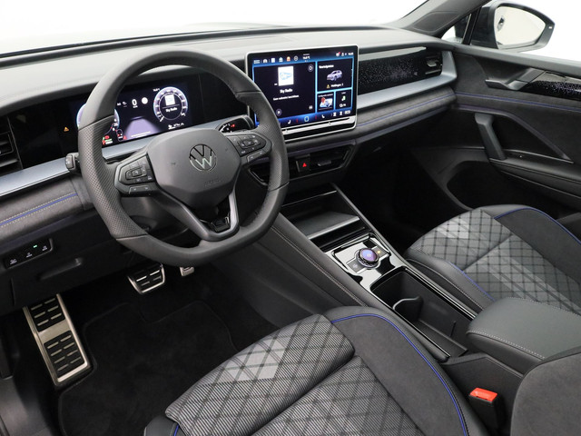 Volkswagen Tayron NEW 1.5 eHybrid R-Line Edition | PANO | CAMERA | ADAPTIVE | IQ LIGHT | KEYLESS | STOEL- EN STUURVERW. | STOELMASSAGE