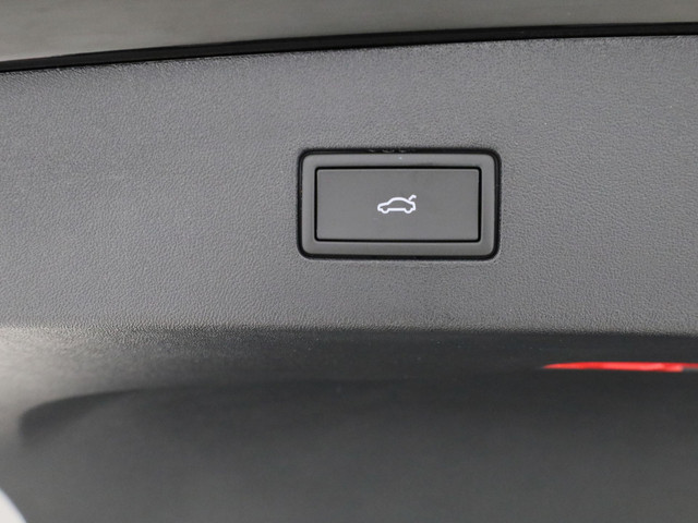 Volkswagen Tayron NEW 1.5 eHybrid R-Line Edition | PANO | CAMERA | ADAPTIVE | IQ LIGHT | KEYLESS | STOEL- EN STUURVERW. | STOELMASSAGE