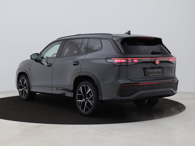 Volkswagen Tayron NEW 1.5 eHybrid R-Line Edition | PANO | CAMERA | ADAPTIVE | IQ LIGHT | KEYLESS | STOEL- EN STUURVERW. | STOELMASSAGE