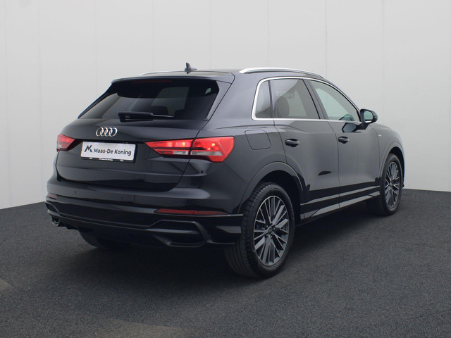 Audi Q3 45 TFSIe 180kW 245PK S Line · Stoelverwarming · Drive select · Leder stof · Apple Android Car Play ·