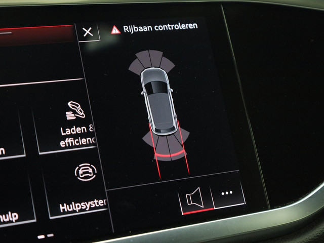 Audi Q3 45 TFSIe 180kW 245PK S Line · Stoelverwarming · Drive select · Leder stof · Apple Android Car Play ·