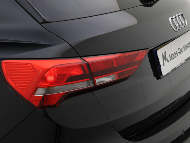 Audi Q3 45 TFSIe 180kW 245PK S Line · Stoelverwarming · Drive select · Leder stof · Apple Android Car Play ·