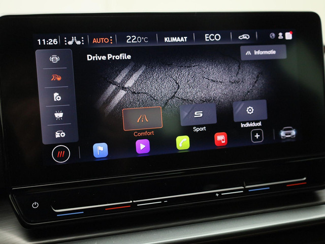 CUPRA Leon 1.4e-Hybrid 150kW 204PK DSG · Panoramadak · Apple Android Car Play · Camera + Parkeersensoren