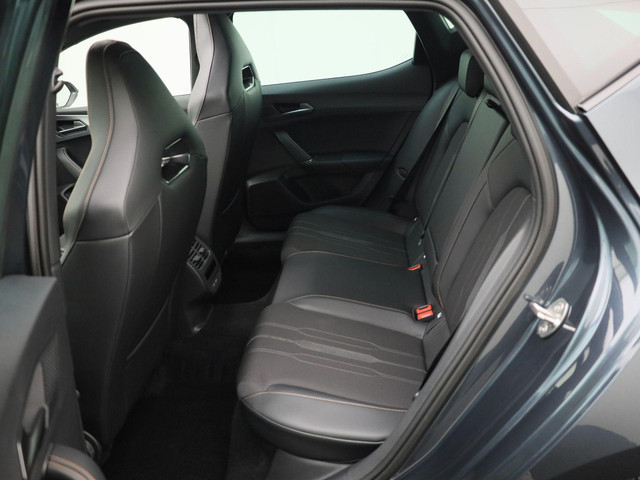 CUPRA Leon 1.4e-Hybrid 150kW 204PK DSG · Panoramadak · Apple Android Car Play · Camera + Parkeersensoren