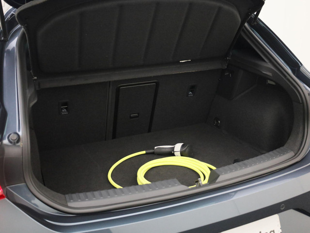 CUPRA Leon 1.4e-Hybrid 150kW 204PK DSG · Panoramadak · Apple Android Car Play · Camera + Parkeersensoren
