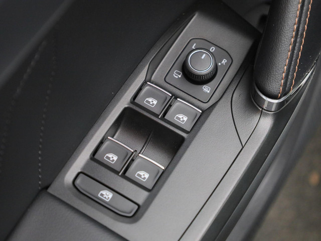 CUPRA Leon 1.4e-Hybrid 150kW 204PK DSG · Panoramadak · Apple Android Car Play · Camera + Parkeersensoren