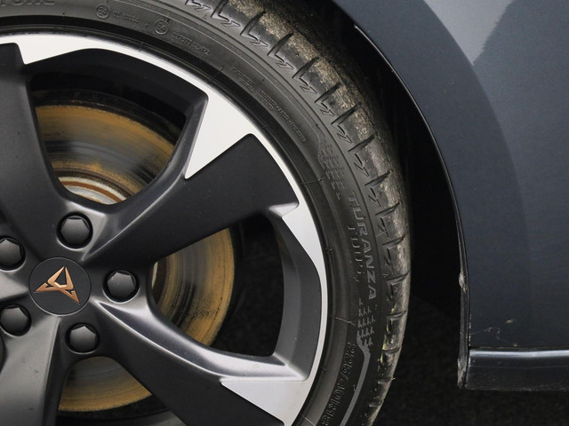 CUPRA Leon 1.4e-Hybrid 150kW 204PK DSG · Panoramadak · Apple Android Car Play · Camera + Parkeersensoren