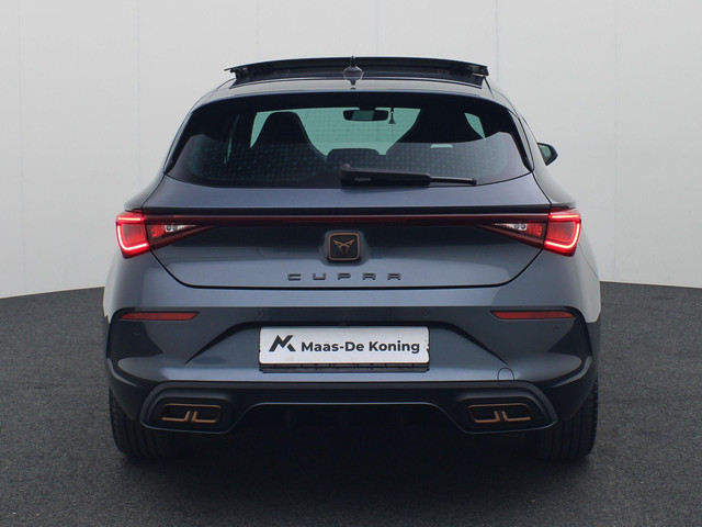 CUPRA Leon 1.4e-Hybrid 150kW 204PK DSG · Panoramadak · Apple Android Car Play · Camera + Parkeersensoren